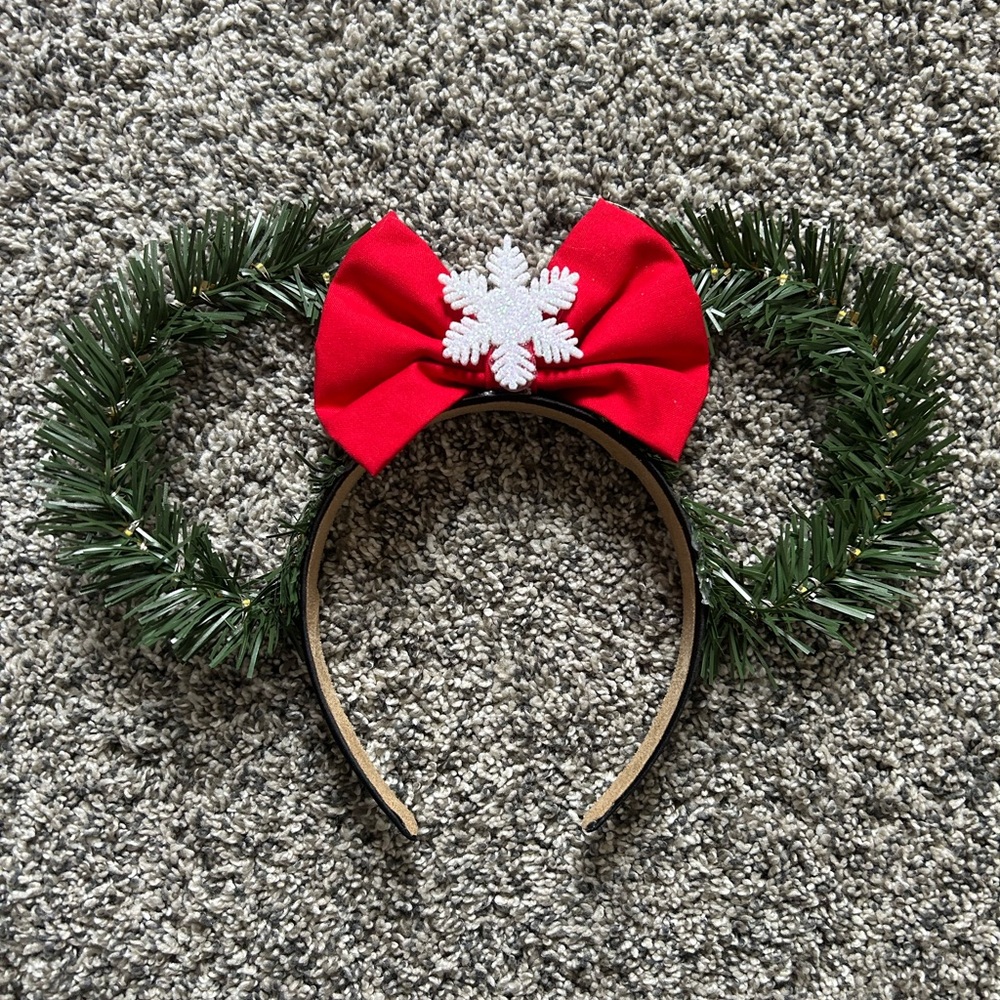 DISNEY wreath style ears, brand new, worn only once and in perfect condition